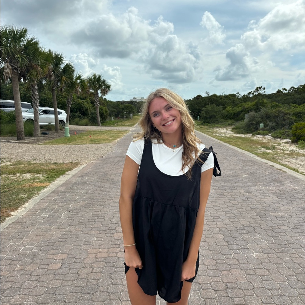 Black Sleeveless Dress